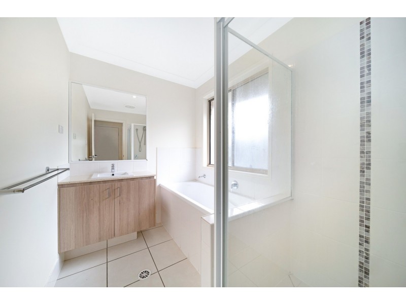 32 Hasemann Crescent, Upper Coomera QLD 4209