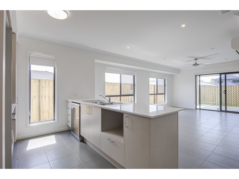 124 Killara Boulevard, Logan Reserve QLD 4133