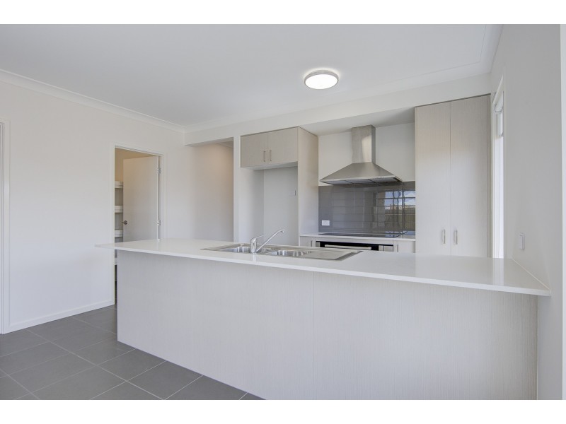 124 Killara Boulevard, Logan Reserve QLD 4133