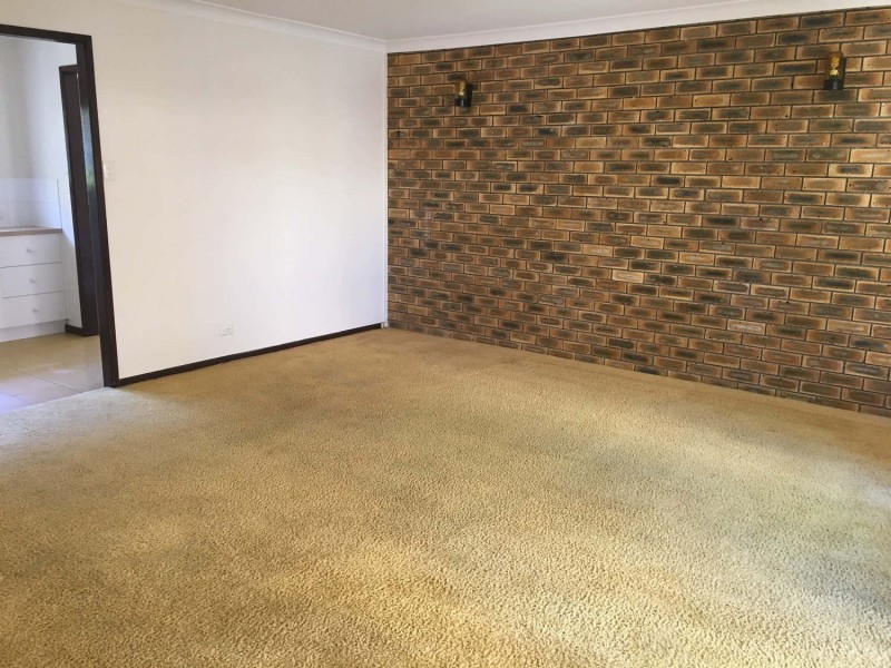 2/10 Errol Avenue, Paradise Point QLD 4216