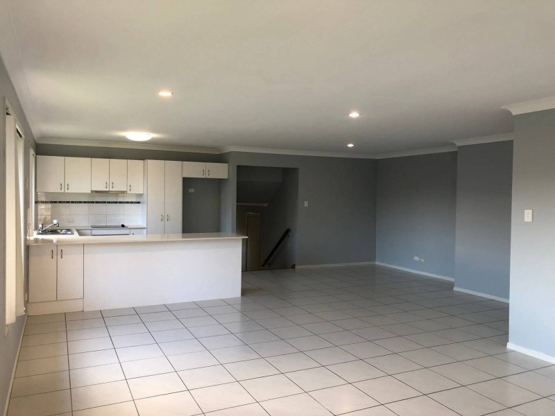 11 Anna Ave, Ormeau QLD 4208
