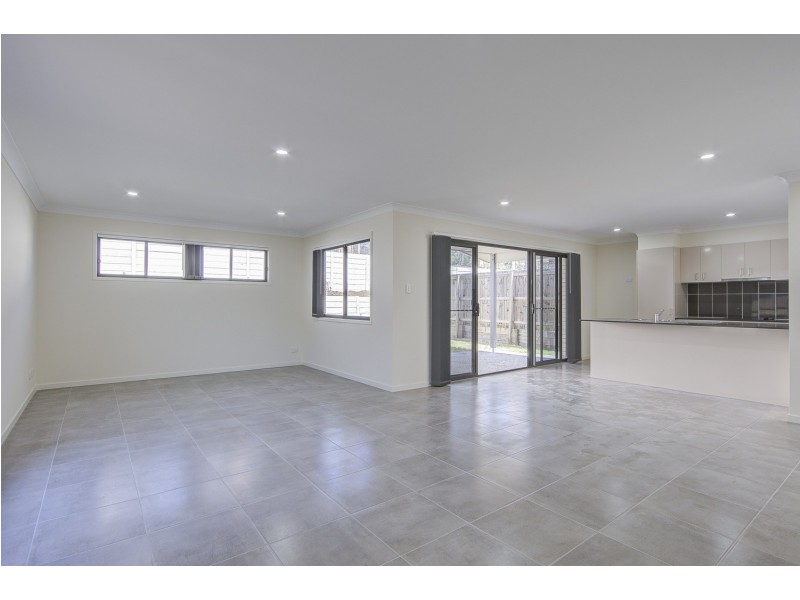 30 Clermont Street, Holmview QLD 4207