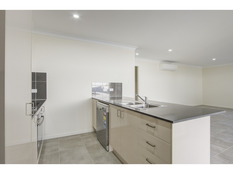 30 Clermont Street, Holmview QLD 4207