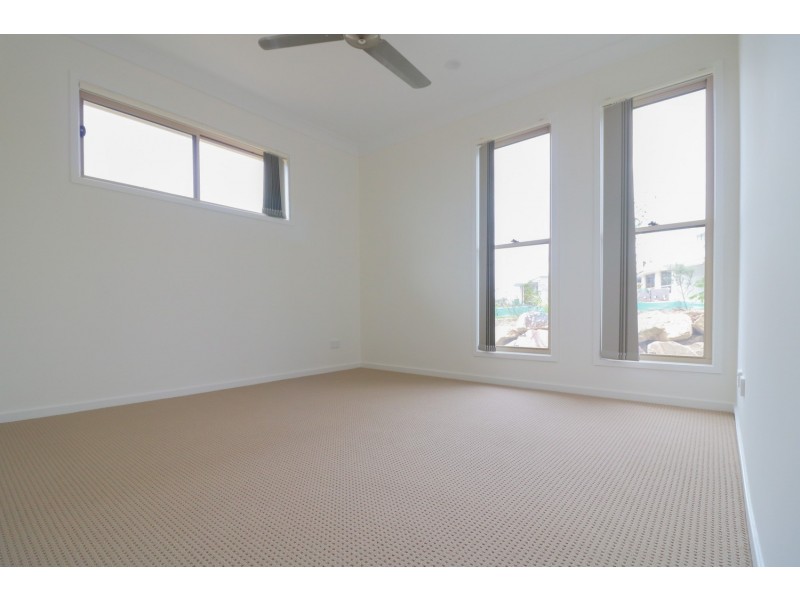 10 Gillian Drive, Coomera QLD 4209