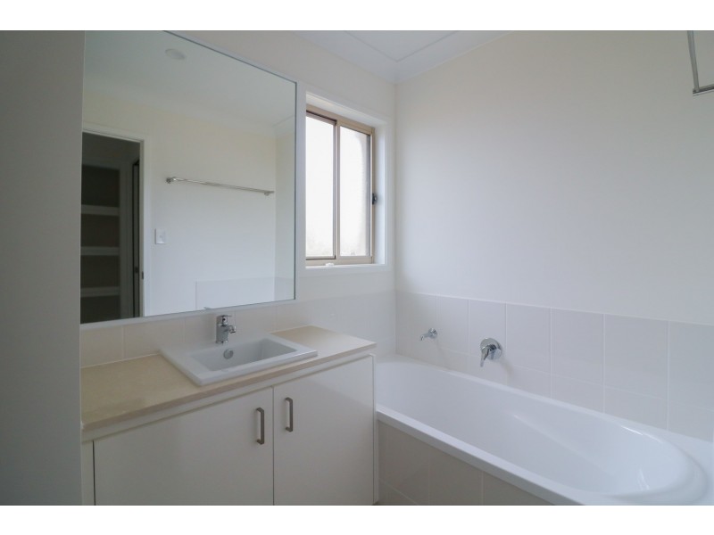 10 Gillian Drive, Coomera QLD 4209