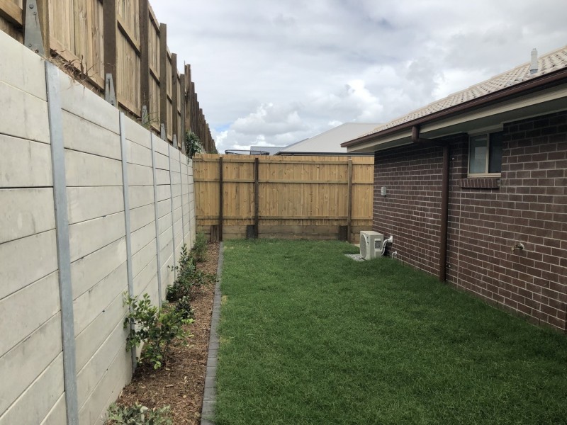 33 Gillian Drive, Coomera QLD 4209