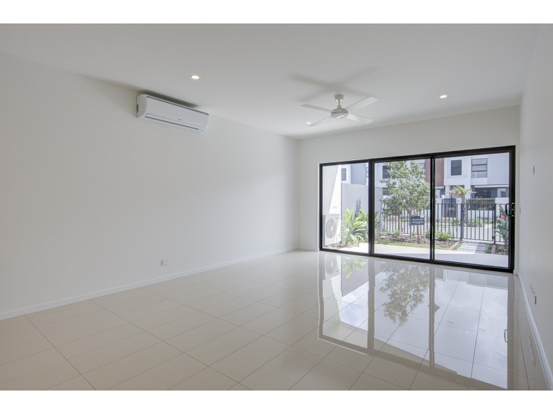 66 Promenade Circuit, Hope Island QLD 4212