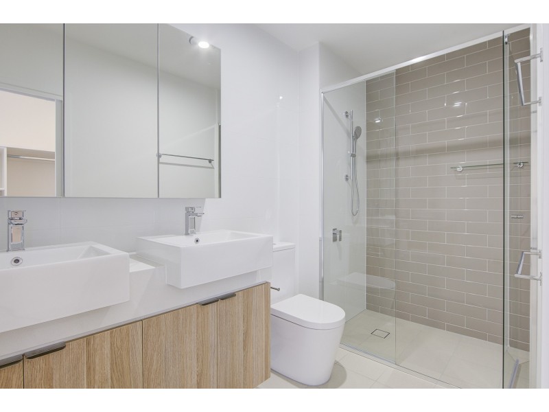 66 Promenade Circuit, Hope Island QLD 4212