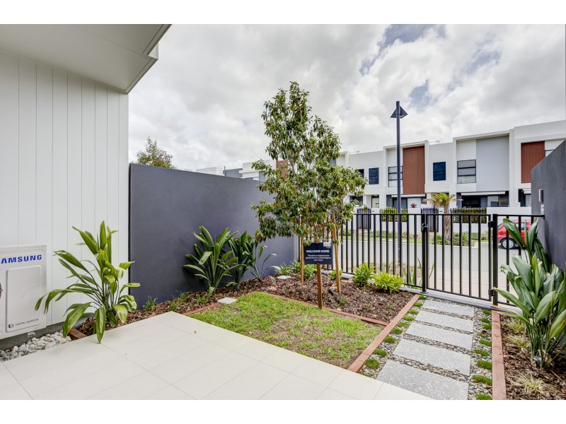 66 Promenade Circuit, Hope Island QLD 4212