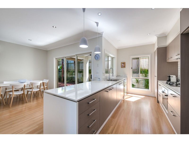32 Highcrest Circuit, Molendinar QLD 4214