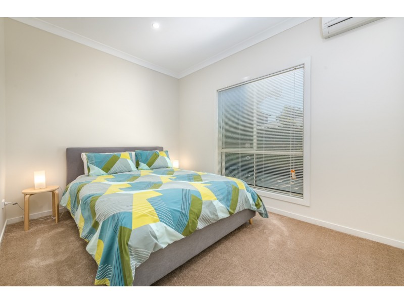 32 Highcrest Circuit, Molendinar QLD 4214