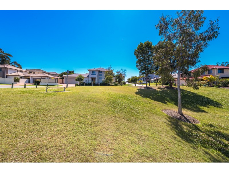 32 Highcrest Circuit, Molendinar QLD 4214