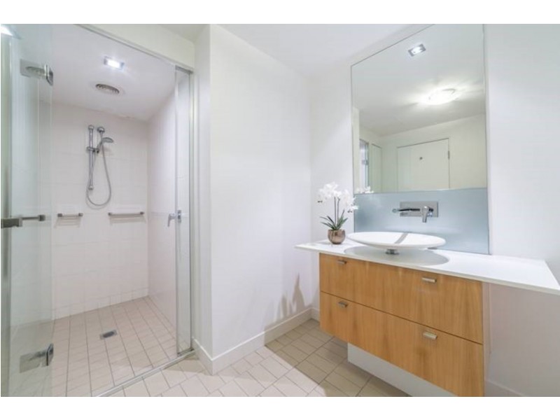 7506/2 Ephraim Island, Paradise Point QLD 4216