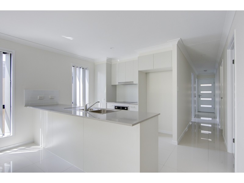 1/92 Pepper Tree Drive, Holmview QLD 4207