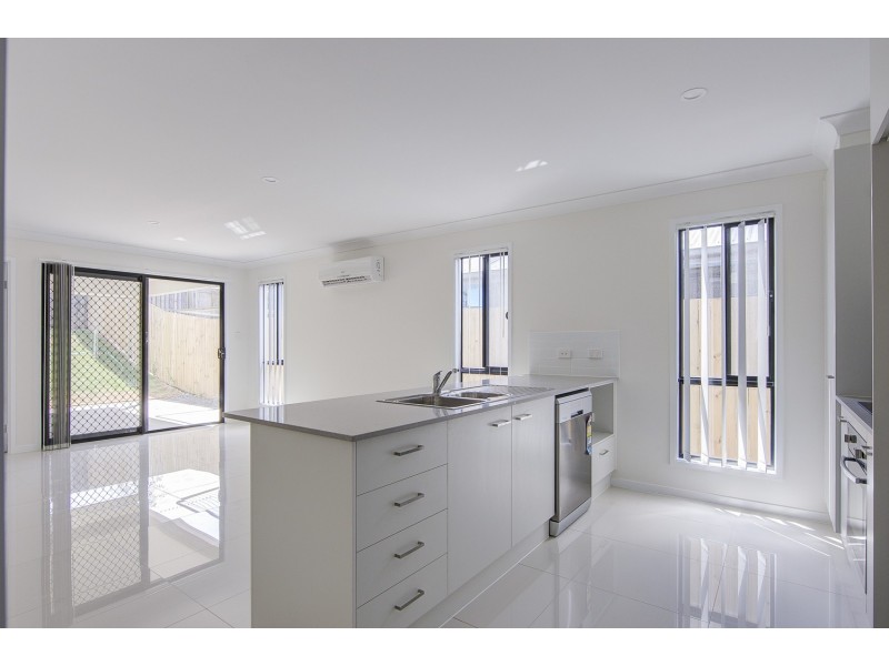 1/92 Pepper Tree Drive, Holmview QLD 4207