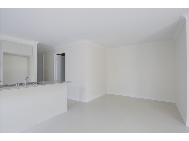 1/92 Pepper Tree Drive, Holmview QLD 4207