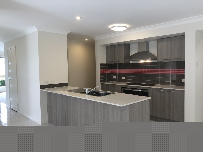 13 Sunrise Crescent, Merrimac QLD 4226