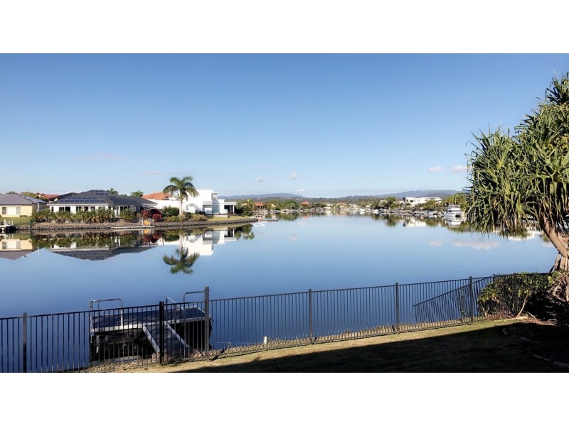56 The Peninsula, Helensvale QLD 4212