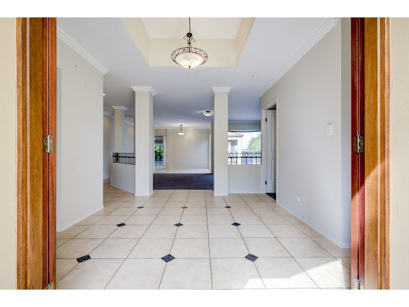 56 The Peninsula, Helensvale QLD 4212