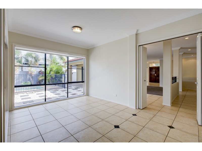 56 The Peninsula, Helensvale QLD 4212