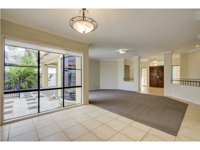 56 The Peninsula, Helensvale QLD 4212