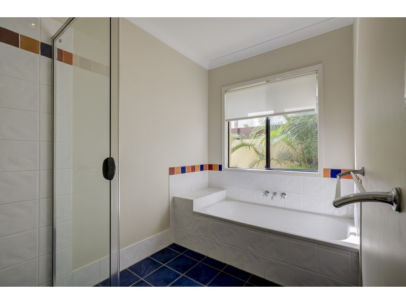 56 The Peninsula, Helensvale QLD 4212