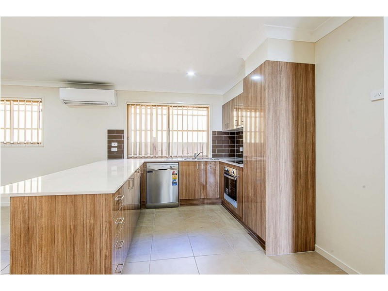 4 Clermont Street, Holmview QLD 4207