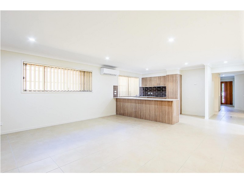 4 Clermont Street, Holmview QLD 4207