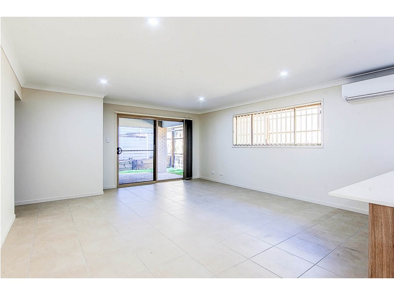 4 Clermont Street, Holmview QLD 4207