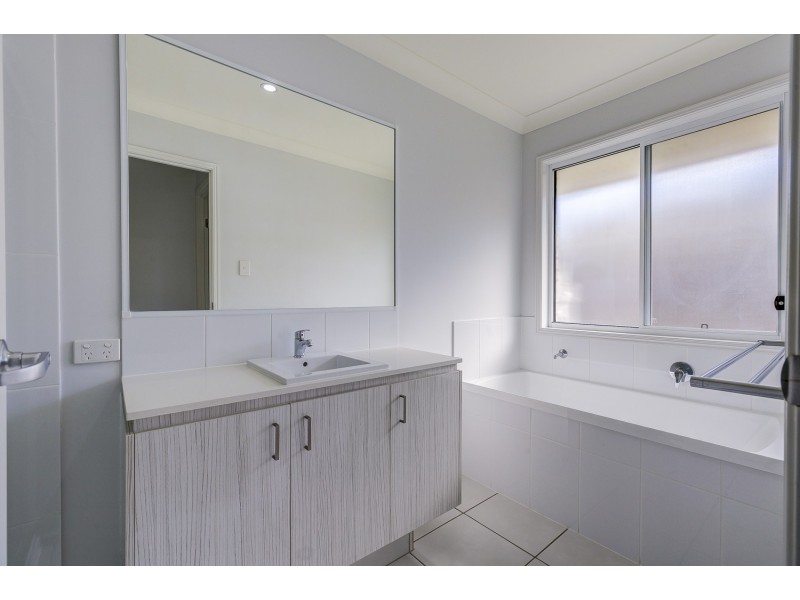 38 Hasemann Crescent, Upper Coomera QLD 4209