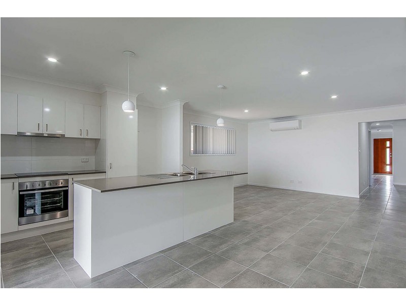 18 Clermont Street, Holmview QLD 4207