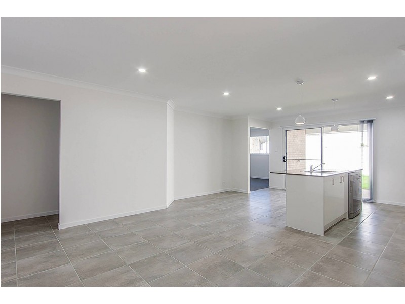 18 Clermont Street, Holmview QLD 4207