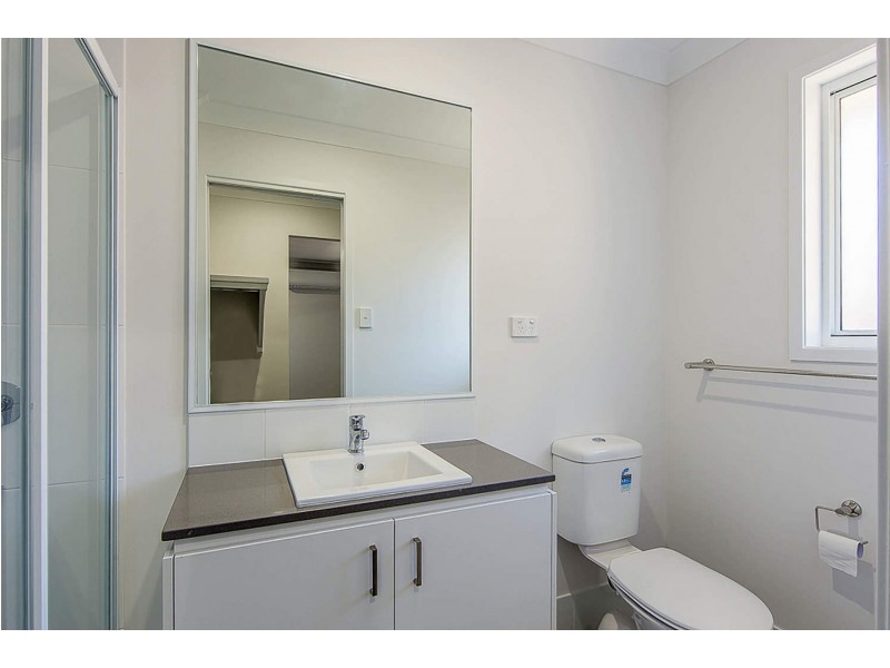 18 Clermont Street, Holmview QLD 4207