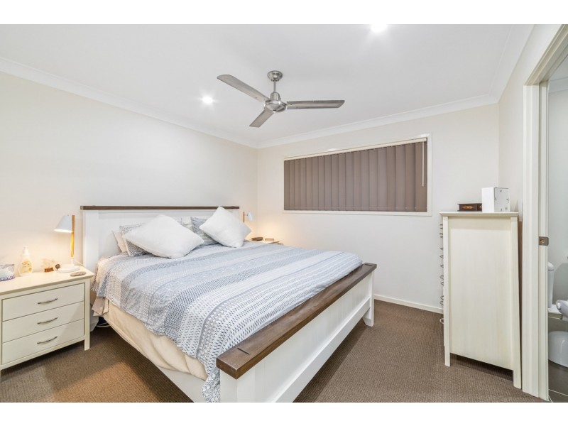 10 Sunstone Avenue, Pimpama QLD 4209
