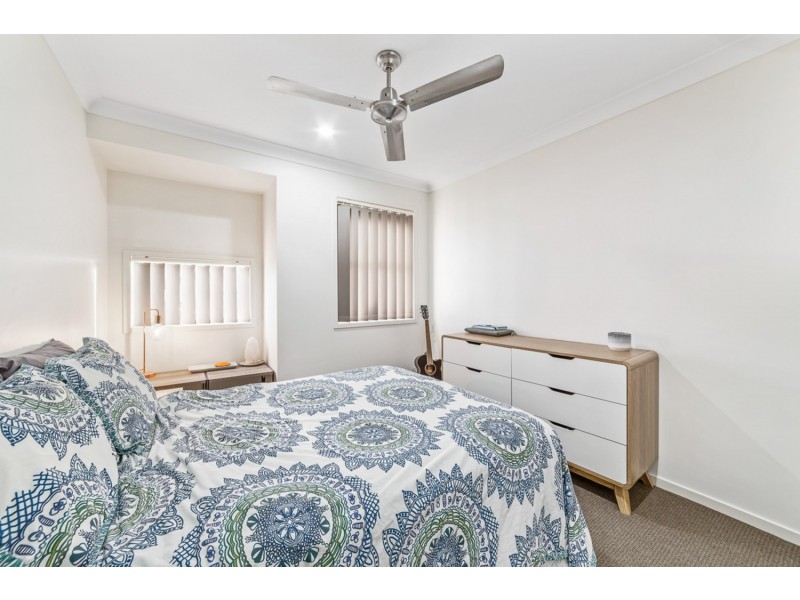 10 Sunstone Avenue, Pimpama QLD 4209