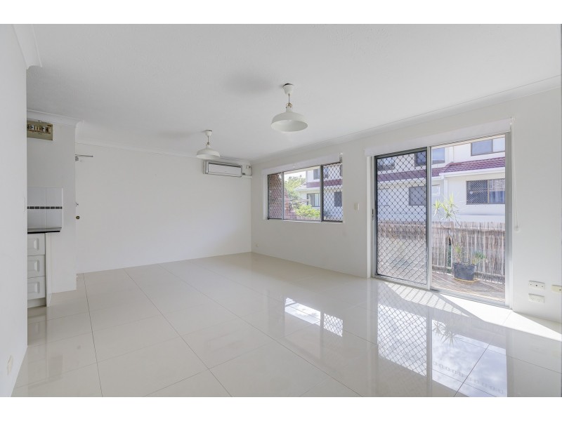 4/19 Huth Street, Labrador QLD 4215