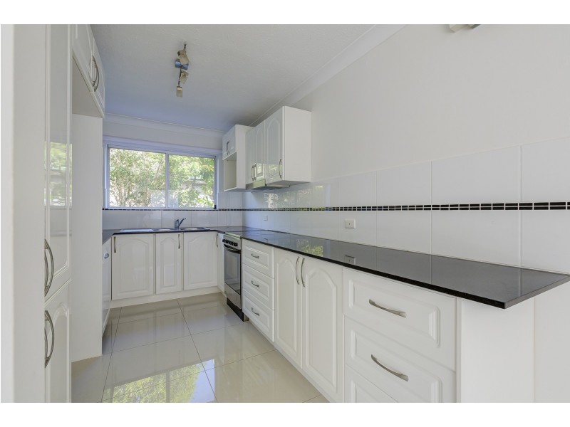 4/19 Huth Street, Labrador QLD 4215