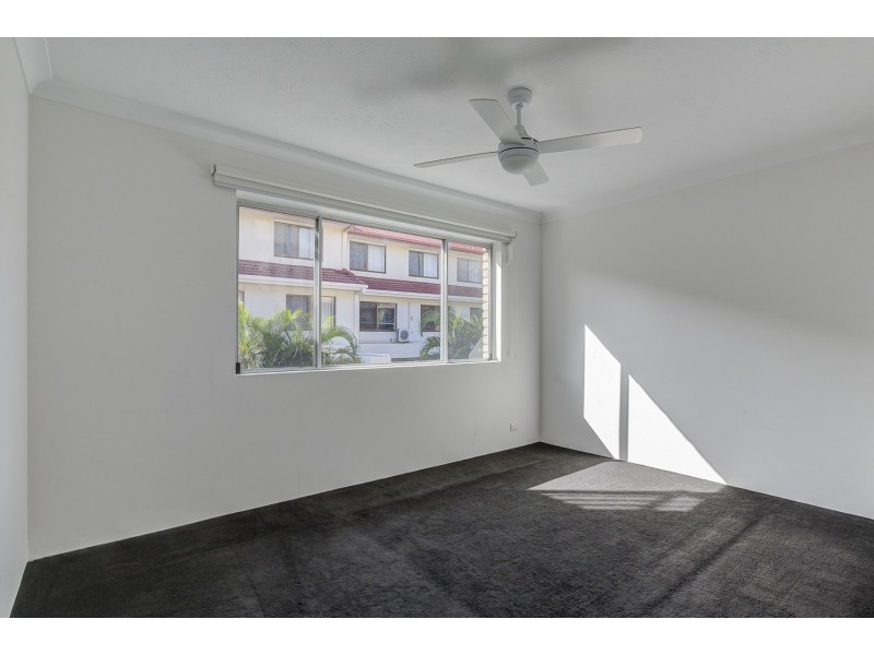 4/19 Huth Street, Labrador QLD 4215