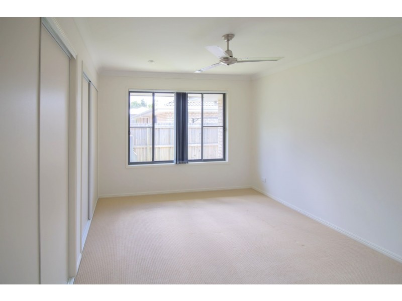 8 Alfred Raymond Hulse Drive, Upper Coomera QLD 4209