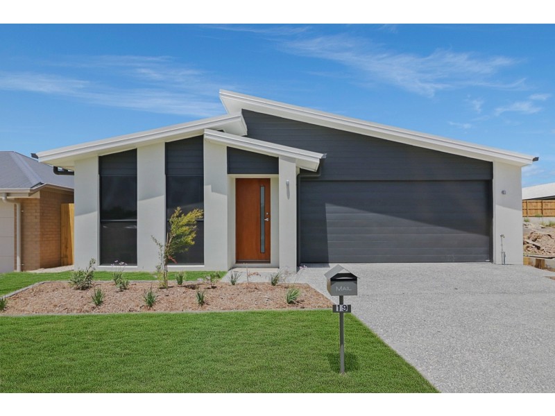 19 Steves Way, Coomera QLD 4209