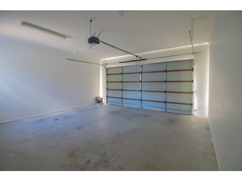 73 Coachwood Drive, Molendinar QLD 4214