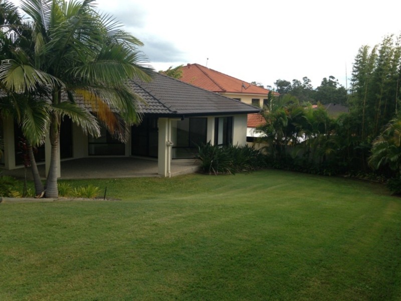 1 Selsey Court, Arundel QLD 4214