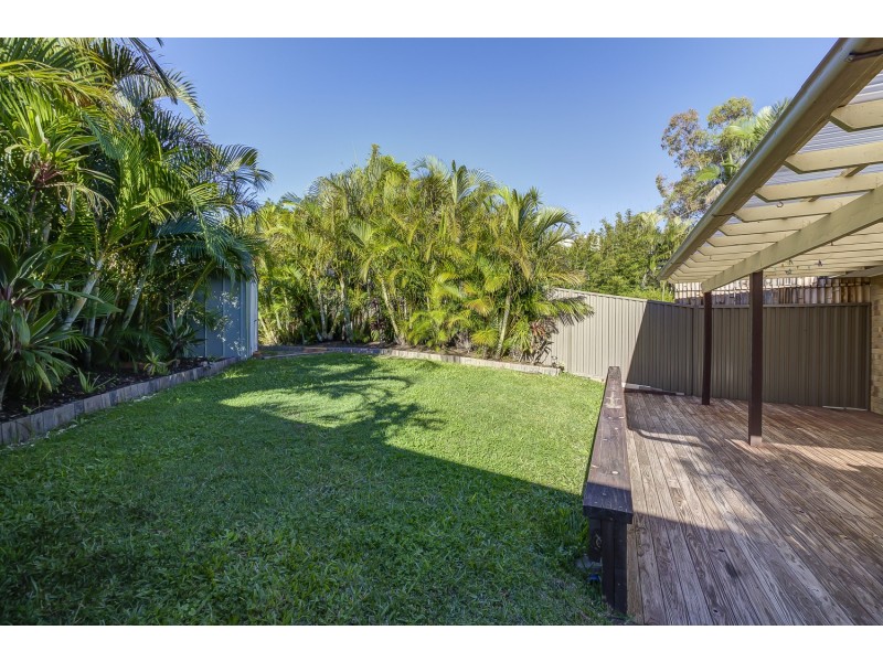 2/5 Jupiter Close, Labrador QLD 4215