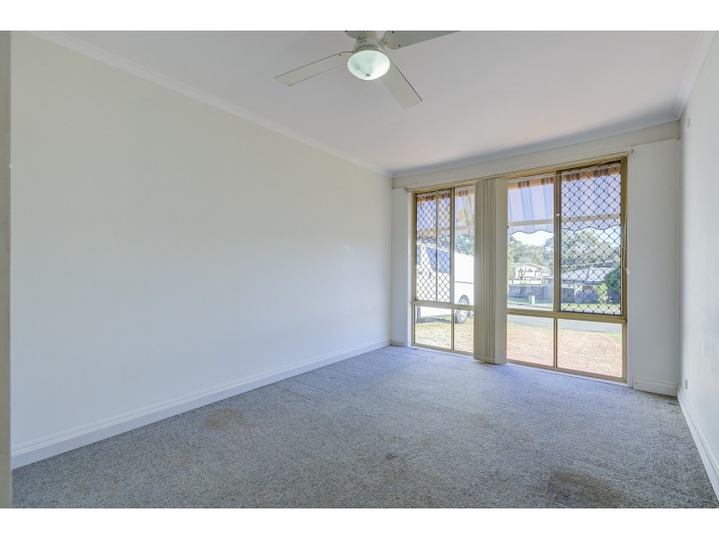 2/5 Jupiter Close, Labrador QLD 4215