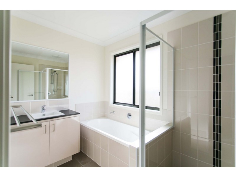 10 Steves Way, Coomera QLD 4209