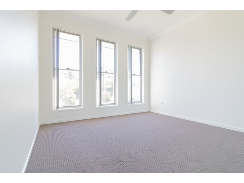 4 Daly Lane, Ormeau Hills QLD 4208