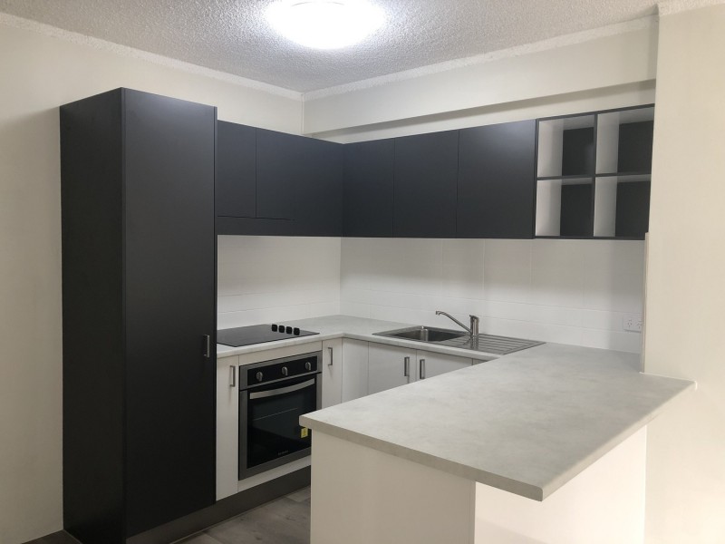 4/25 Lenneberg Street, Southport QLD 4215