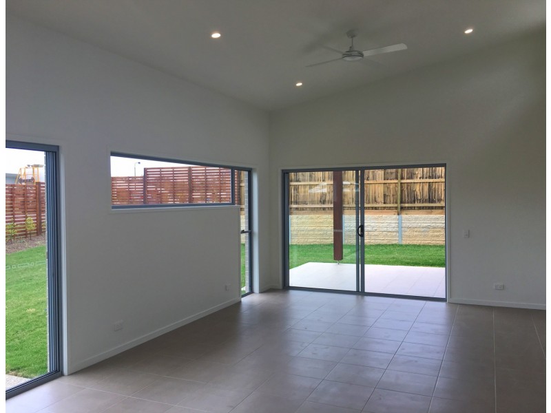 41 Apple Berry Avenue, Coomera QLD 4209