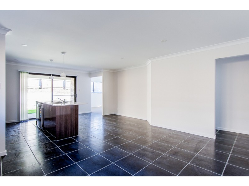 44 Clermont Street, Holmview QLD 4207