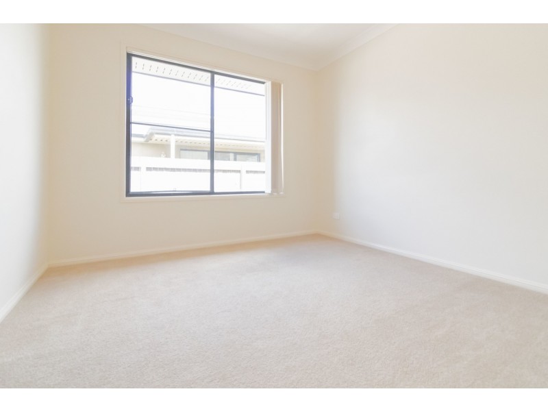 5 Pamphlet Lane, Coomera QLD 4209